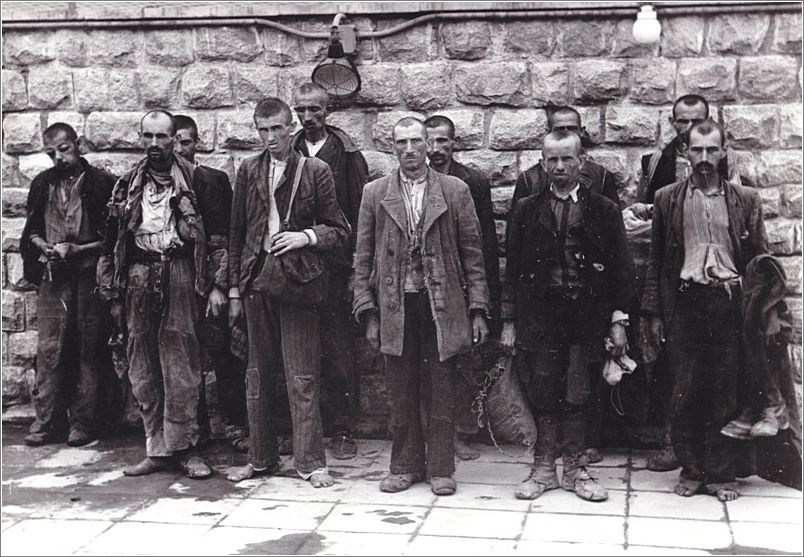 group%20photo%20of%20abused%20inmates%20taken%20by%20the%20ss%20at%20mauthausen1