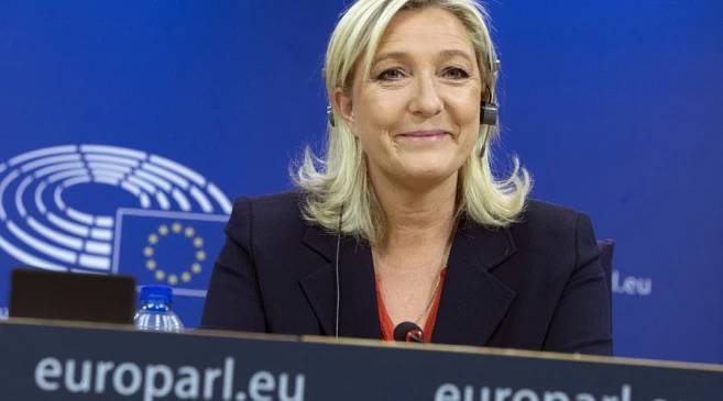 Marine Le Pen, Francie a její otevřený proslov