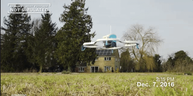 Amazon doručil první objednávku jen díky dronu