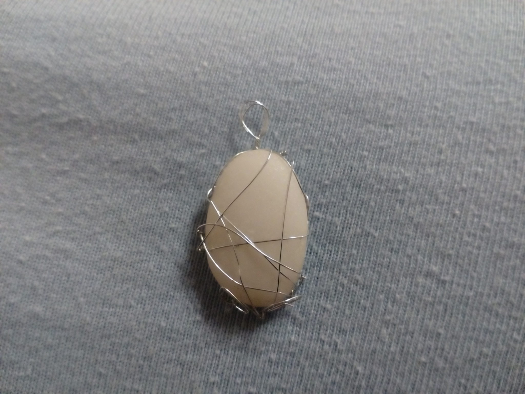 Vyrobte si originální šperk z kamene