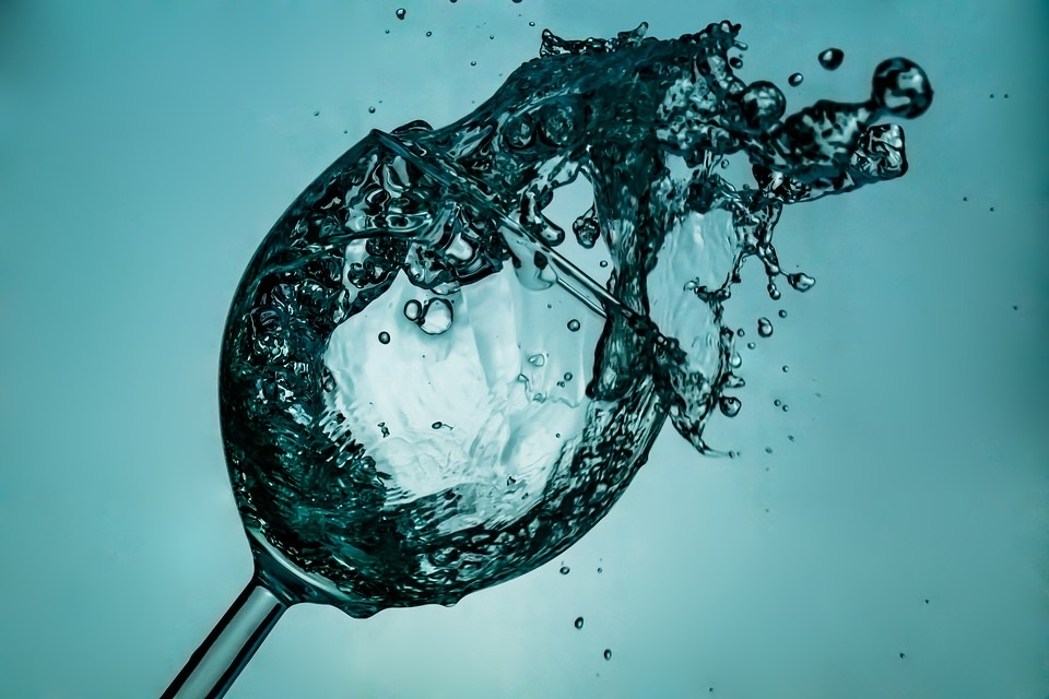 Proč pít čistou vodu bez bublin