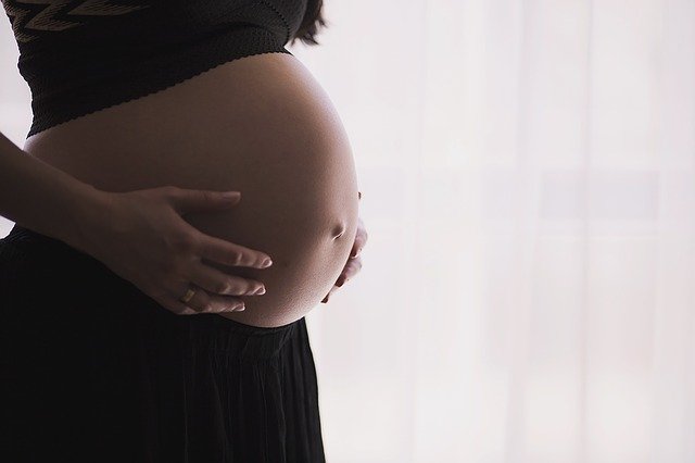 Těhotenství se dá poznat i bez testu